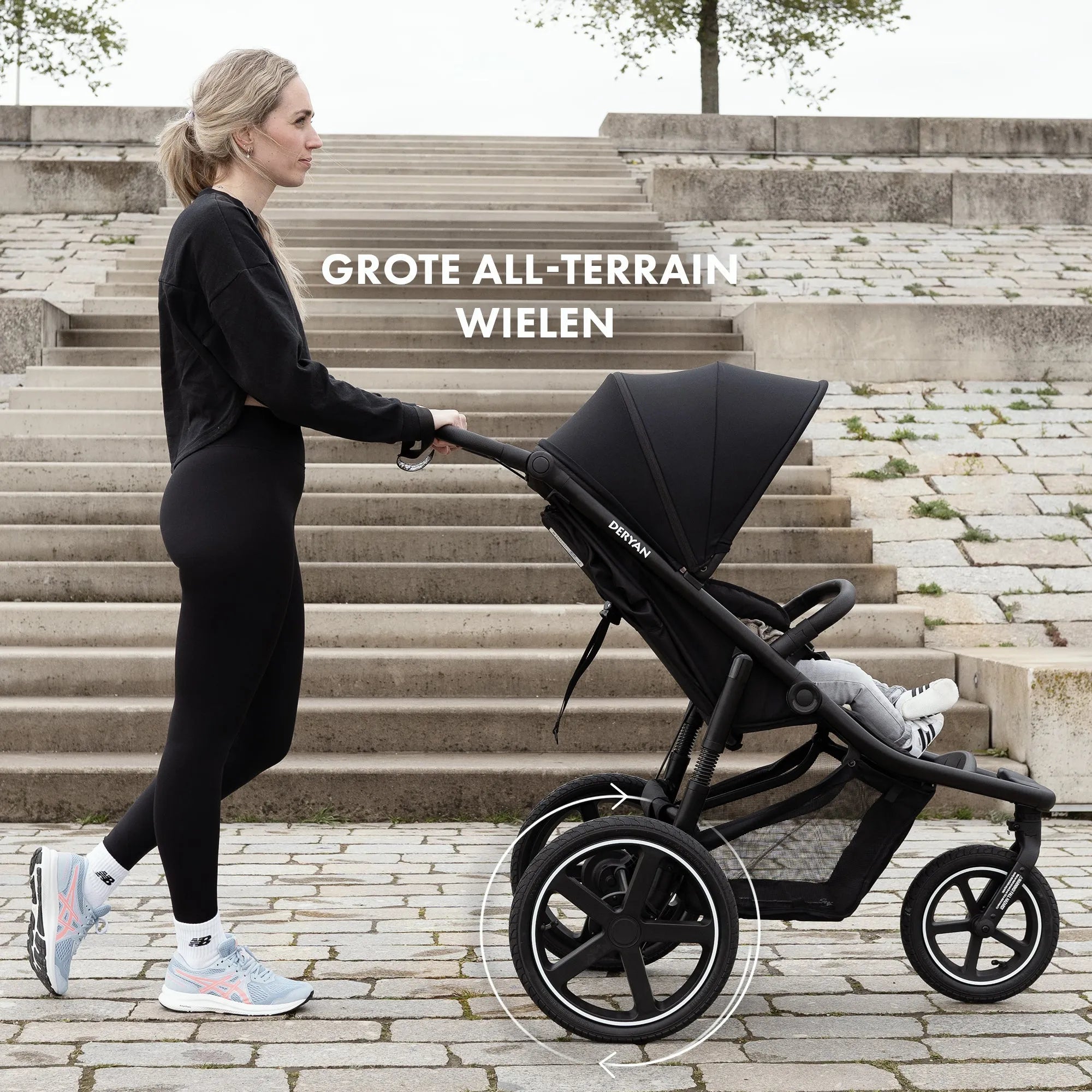 Bolt Jogging Stroller Schwarz