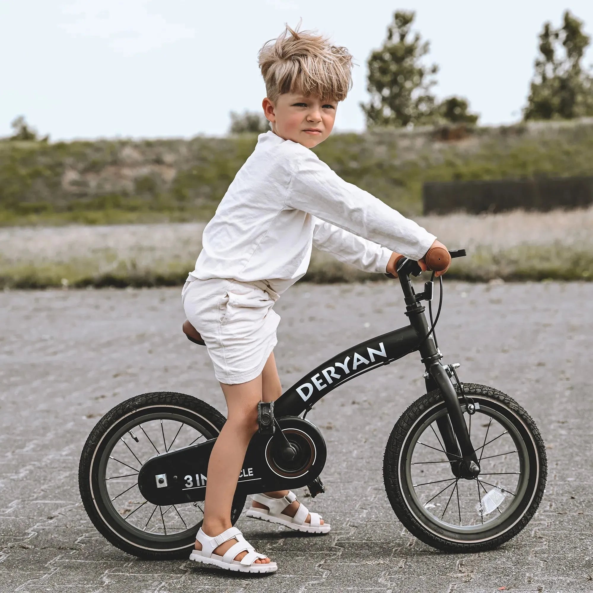 Luxury Children's bike 12 inch - 3 in 1 - balance bike Black