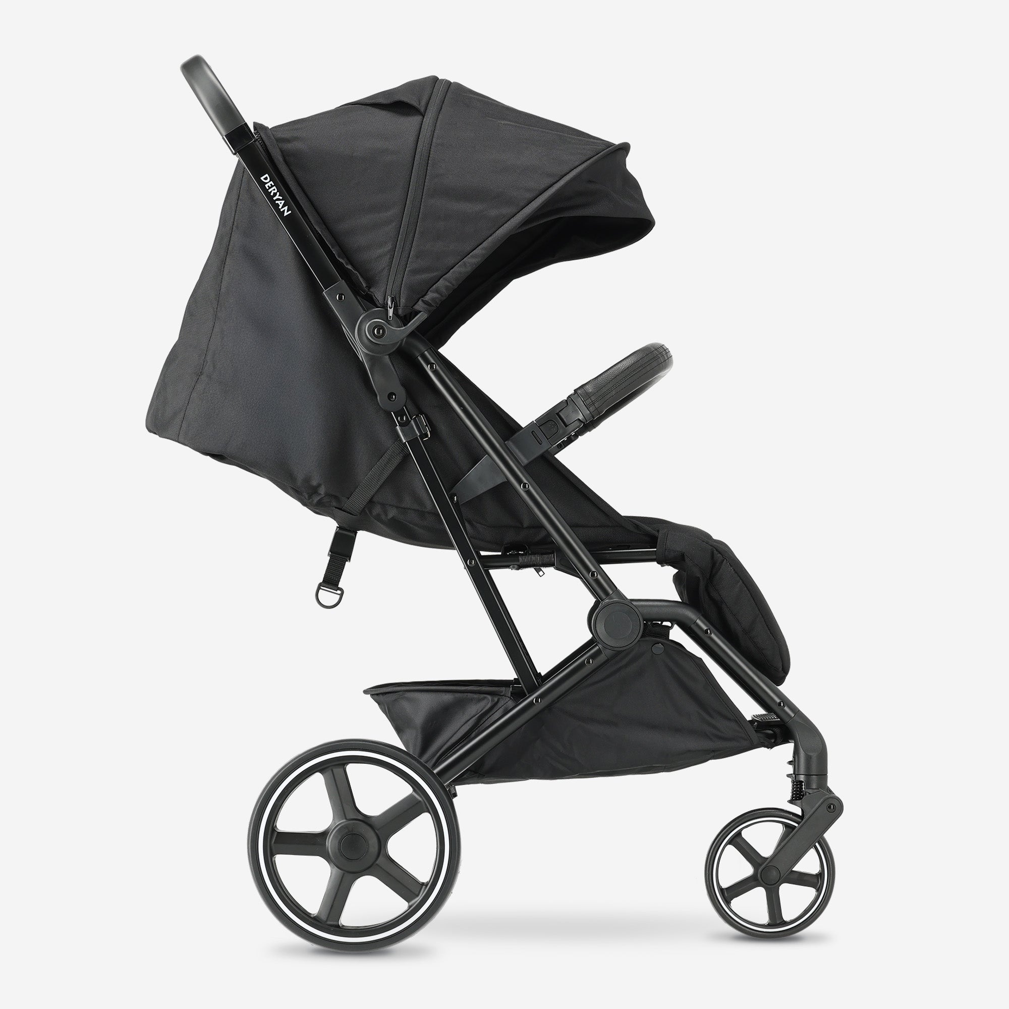 DERYAN XP Buggy Black: Combine Style with Comfort.