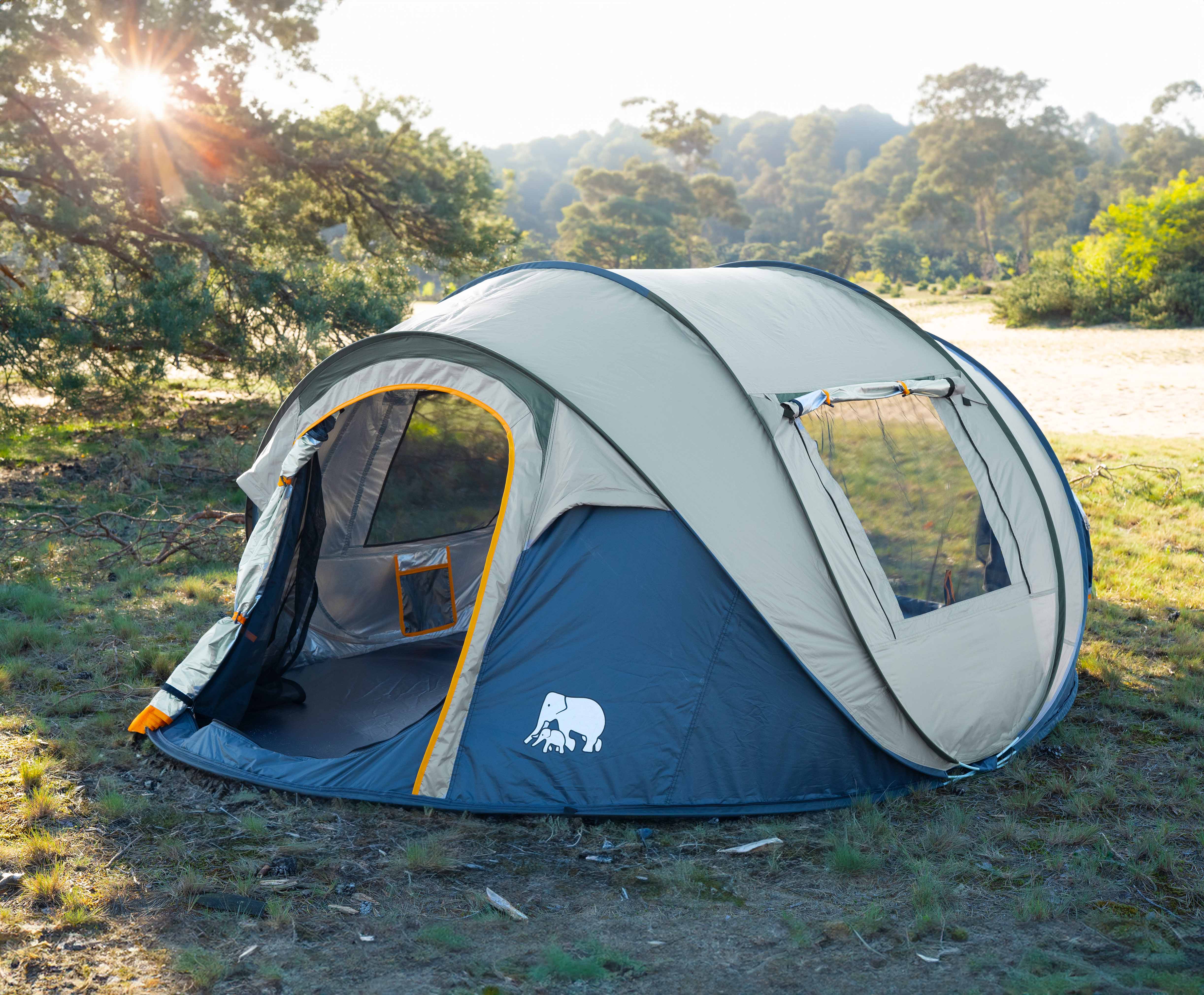 Pop Up Tent - 8000MM water column - Sand